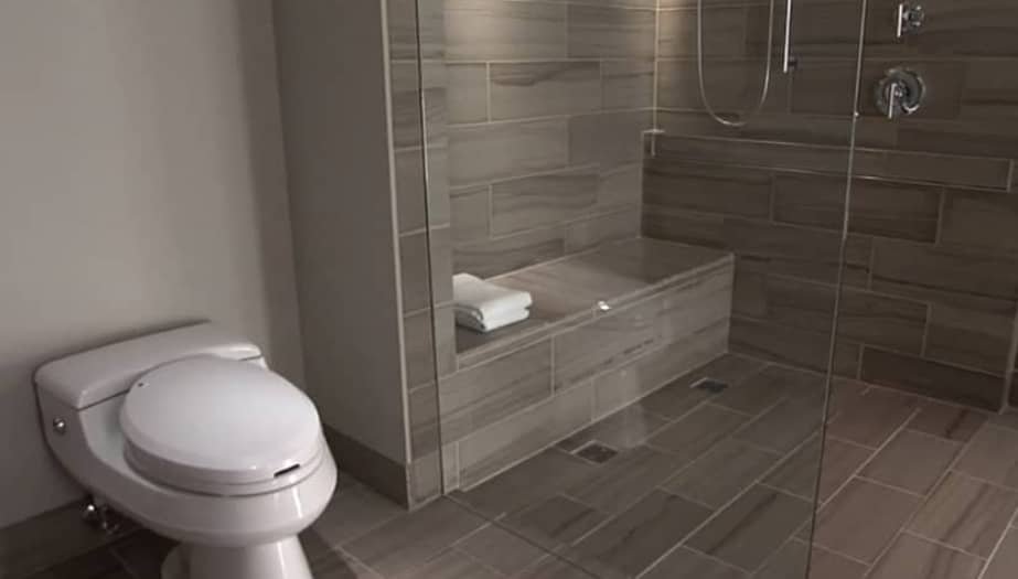 Salle de bain moderne douche italienne